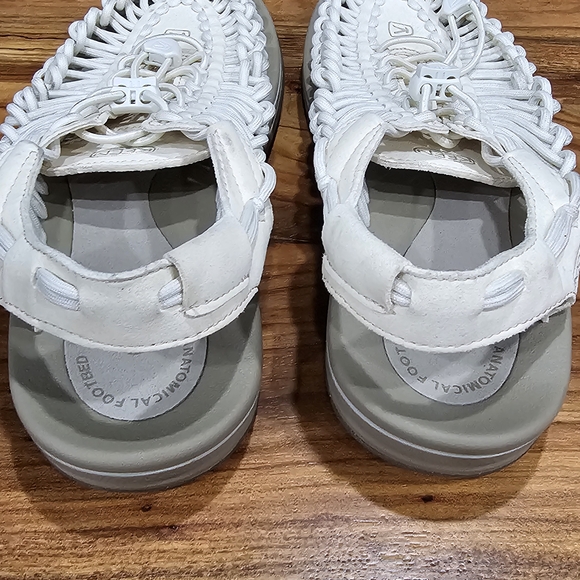 Keen UNEEK White Athletic Shoes - Picture 3 of 5